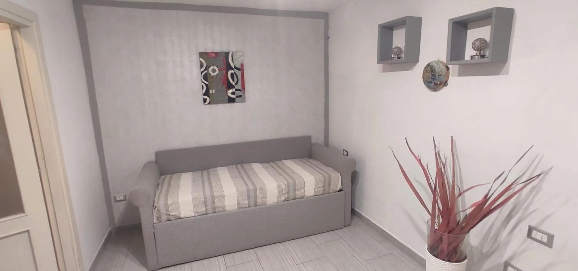 Simy4 Apartment Naples Italy